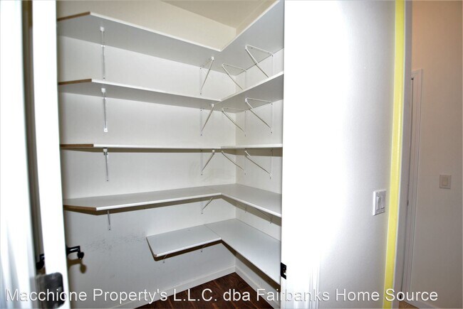 Building Photo - 2 br, 2 bath House - 1850 RJ Loop