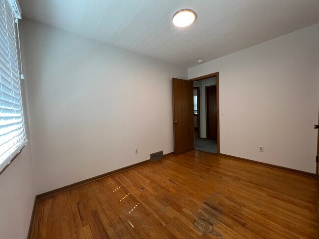 Building Photo - 1310 55th St