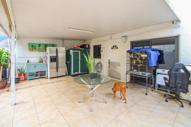 Building Photo - 6604 SW 113th Ave