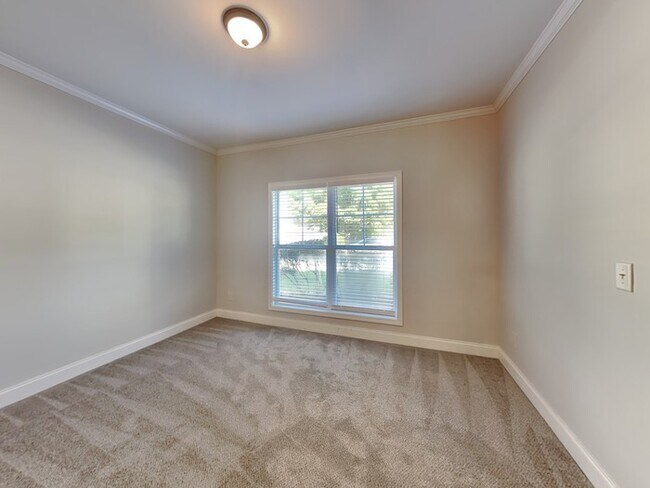 Building Photo - 1342 Thomas Daniel Way