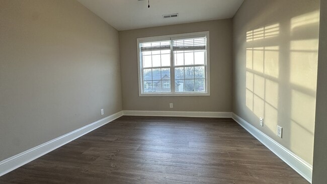 Building Photo - 3149 Timberdale Dr