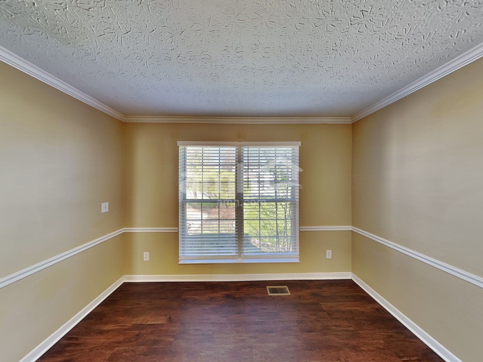 Building Photo - 6500 Morningside Dr