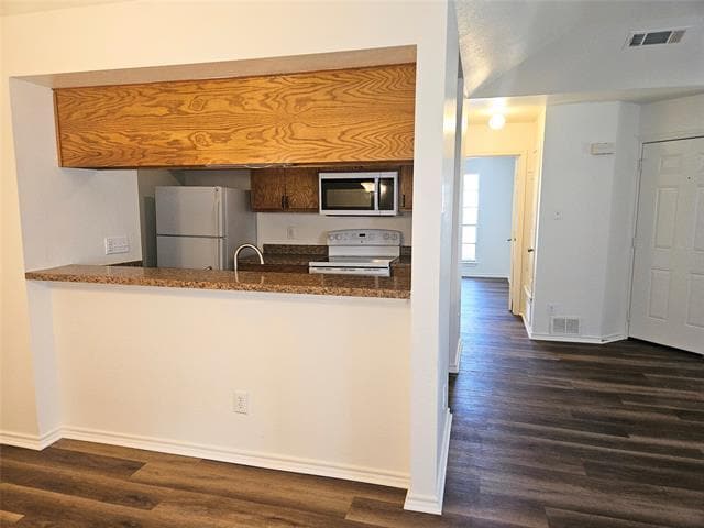Building Photo - 508 E Denton Dr
