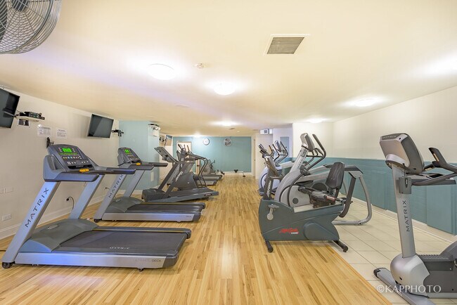 Building Photo - 3600 N Lake Shore Dr