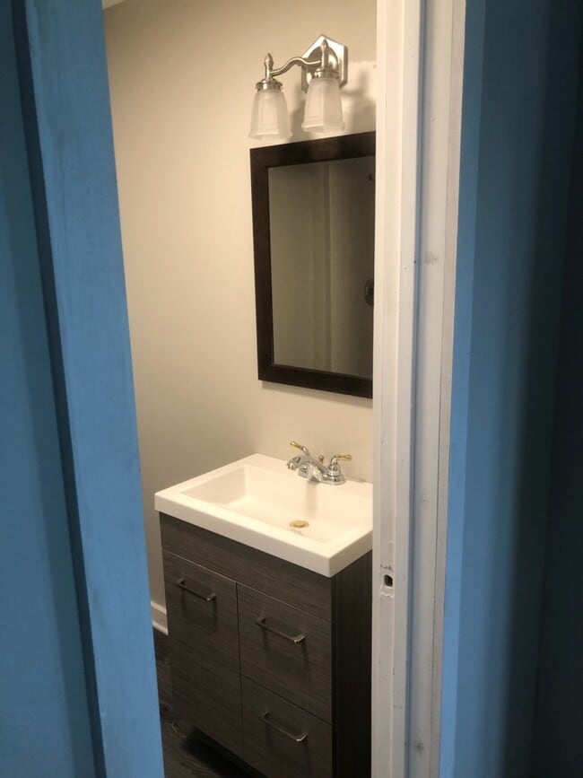 Building Photo - 406 Magnolia Ave