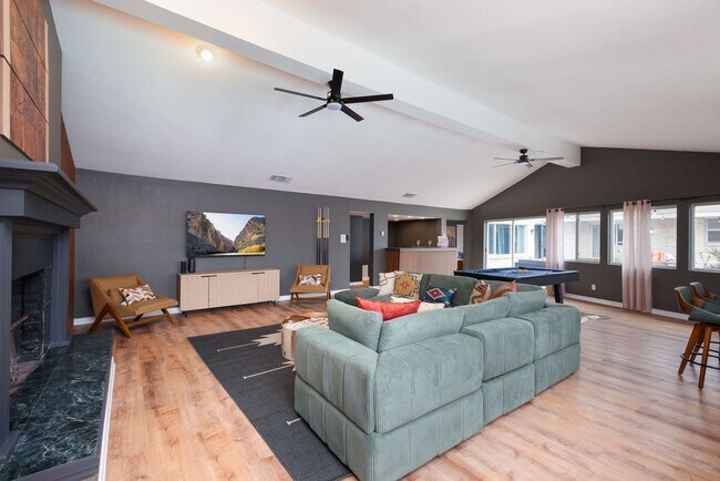 Building Photo - 6605 Countess Adria St