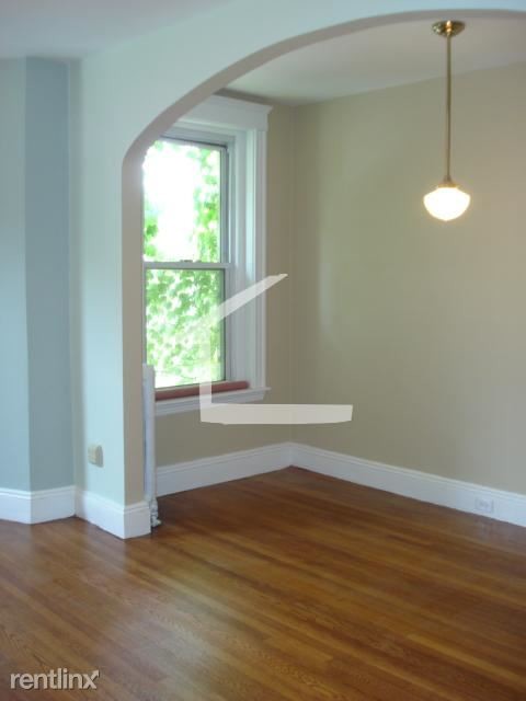 Building Photo - 3 br, 2 bath Condo - 1169 Commonwealth Ave...