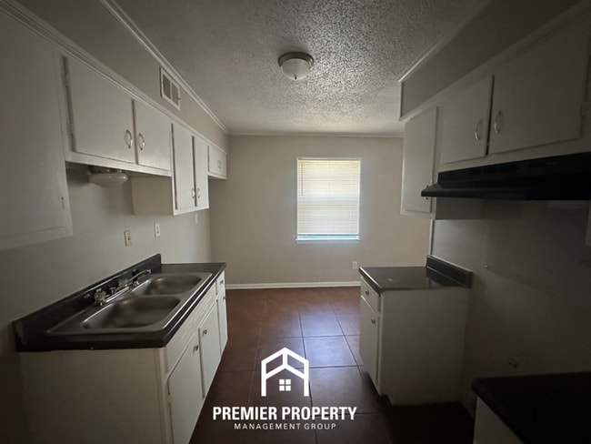 Building Photo - 5166 Rolling Fields Dr