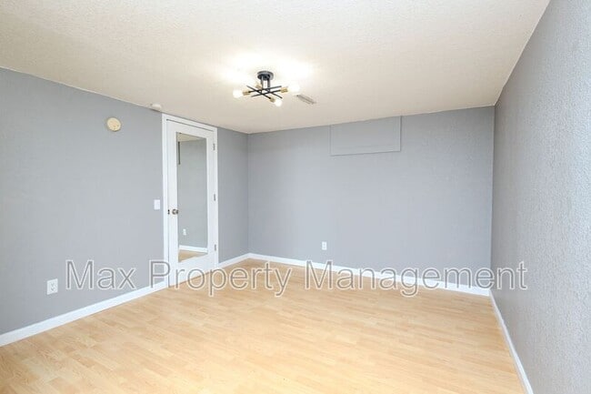 Building Photo - 5305 NW 91st Ct