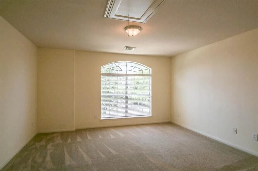 Building Photo - 17031 Sperry Landing Dr