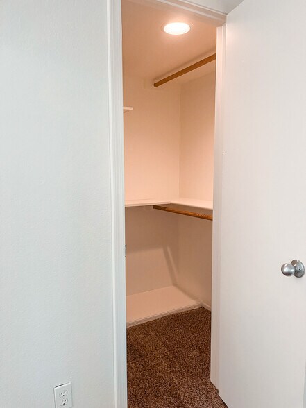 Master Bedroom closet - 1915 N Scovel St