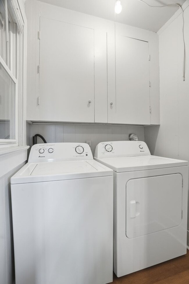 Building Photo - Spacious 3 Bedroom 1 Bath home in the Perry District!