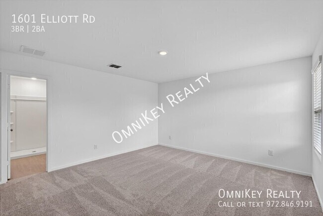Building Photo - 1601 Elliott Rd