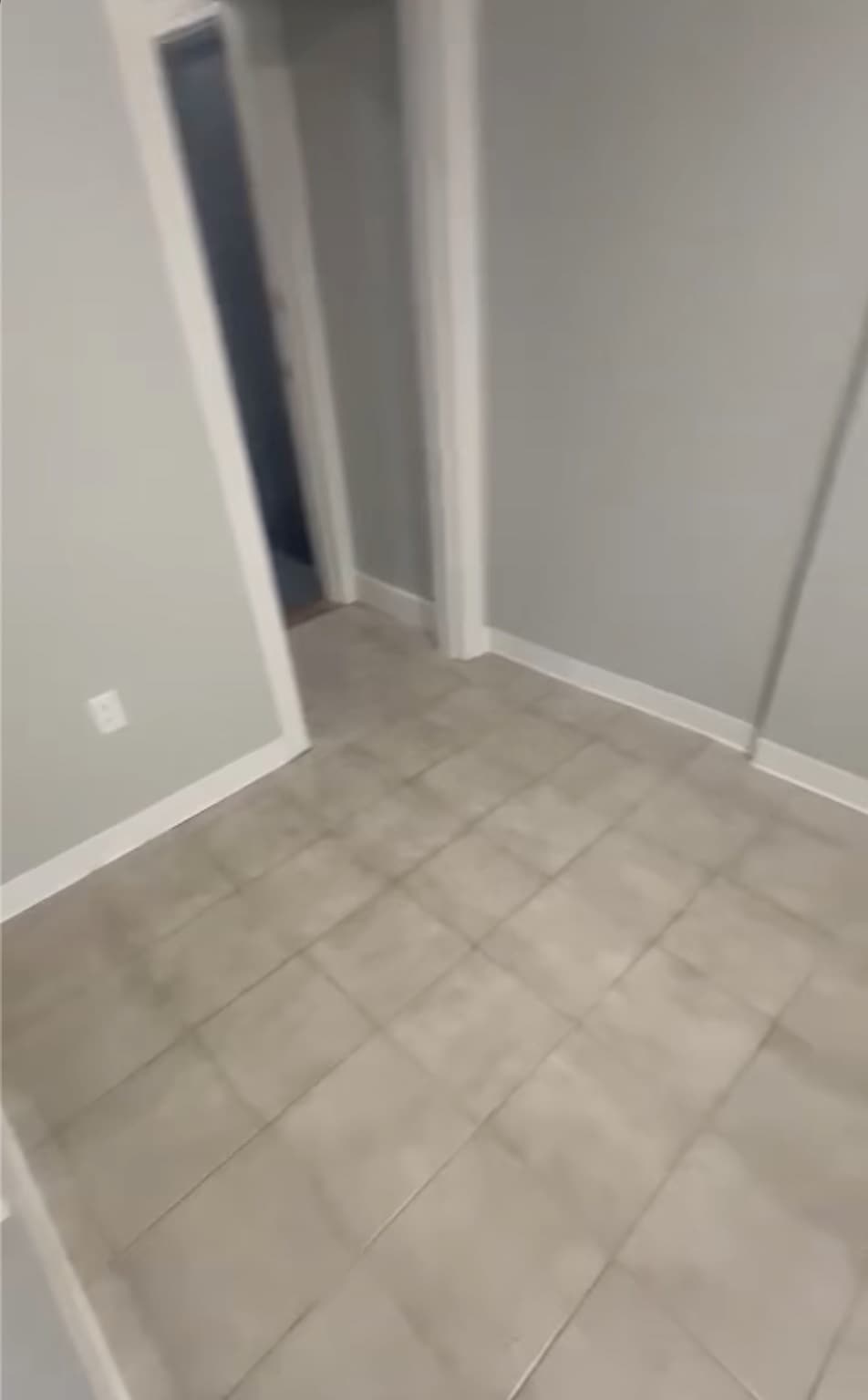 Building Photo - 452 Main St