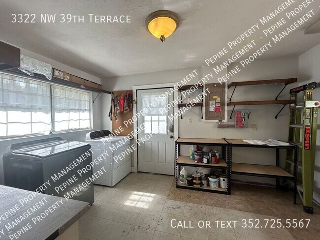 Building Photo - 3322 NW 39th Ter