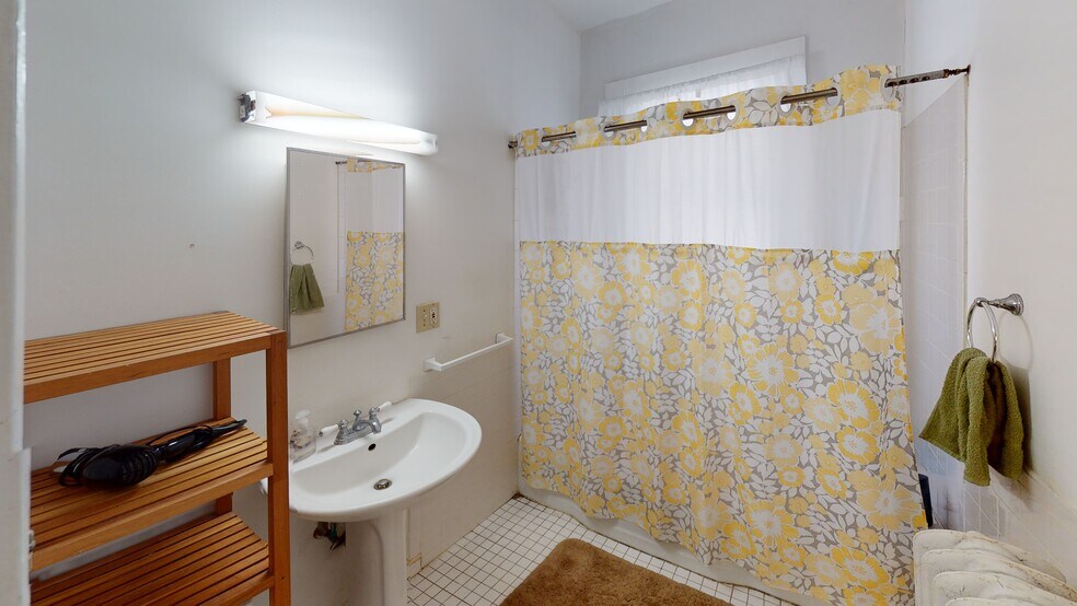 Building Photo - 5 Ashton Pl