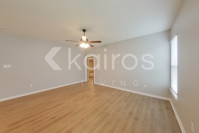 Building Photo - 201 Salvat Dr