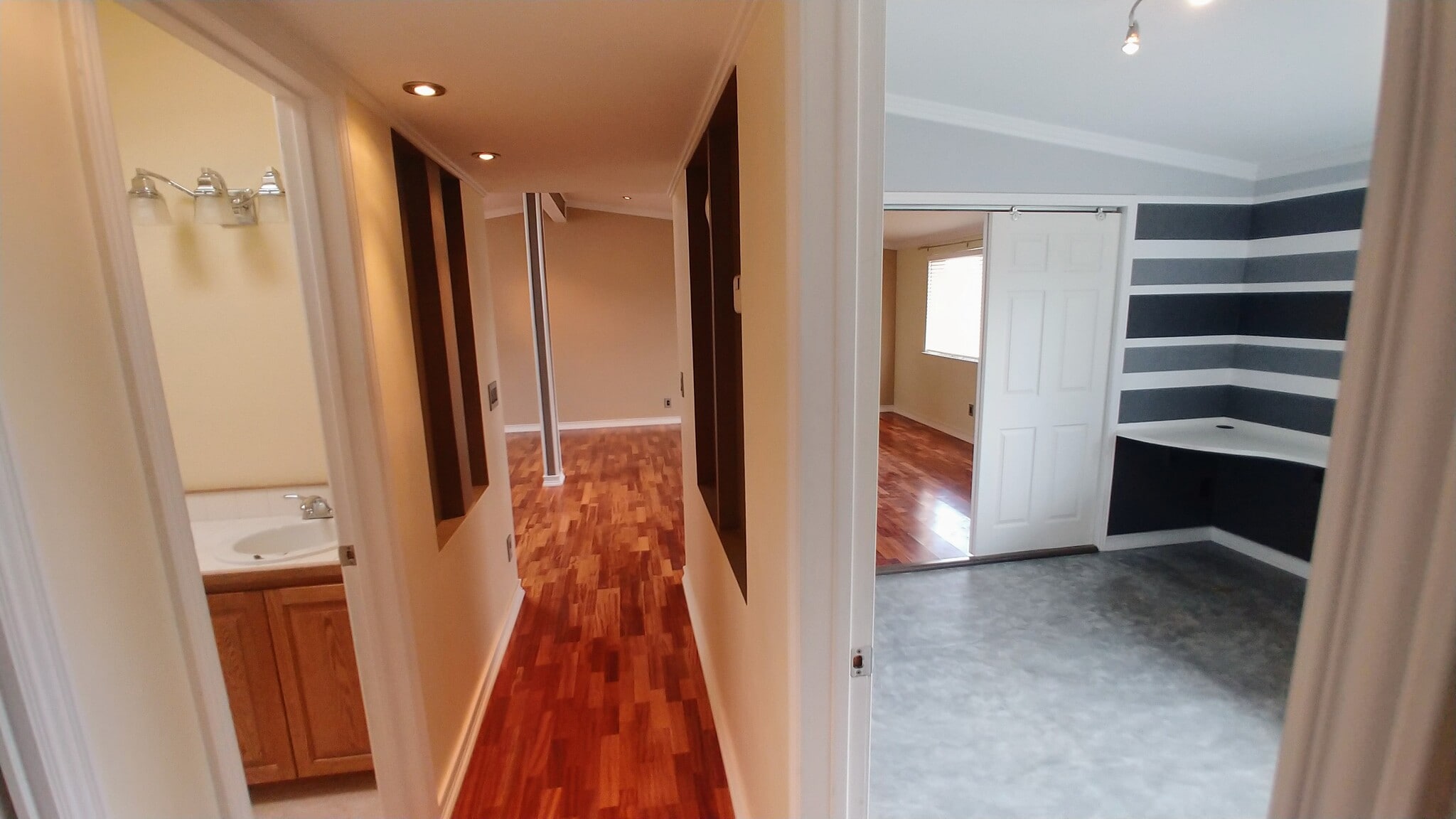 Building Photo - 539 Mallard Cir W