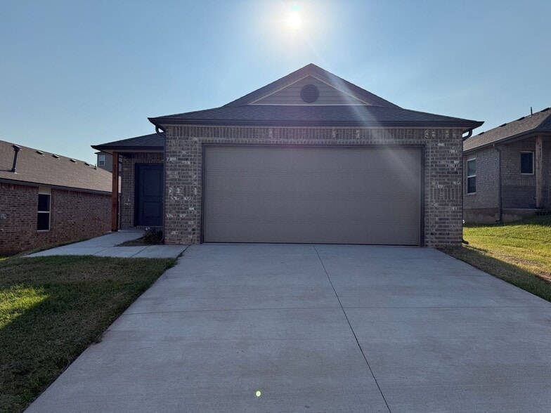 Building Photo - 9516 Gray Wolf Ln