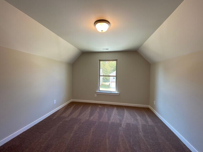 Building Photo - Home for Rent in Pinson, AL!!! Available to View!