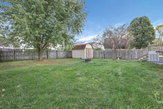 Building Photo - 706 Windy Hill Ln