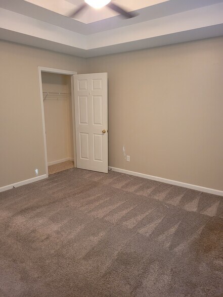 Building Photo - 604 Forest Park Ct