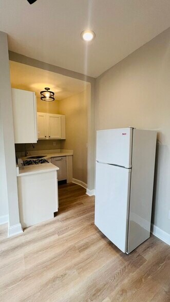 Building Photo - 38 Hemenway St