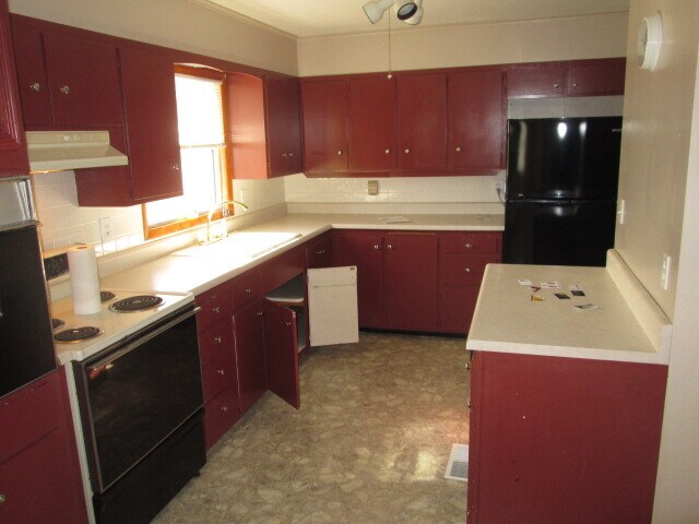 Building Photo - 708 E Laharpe St