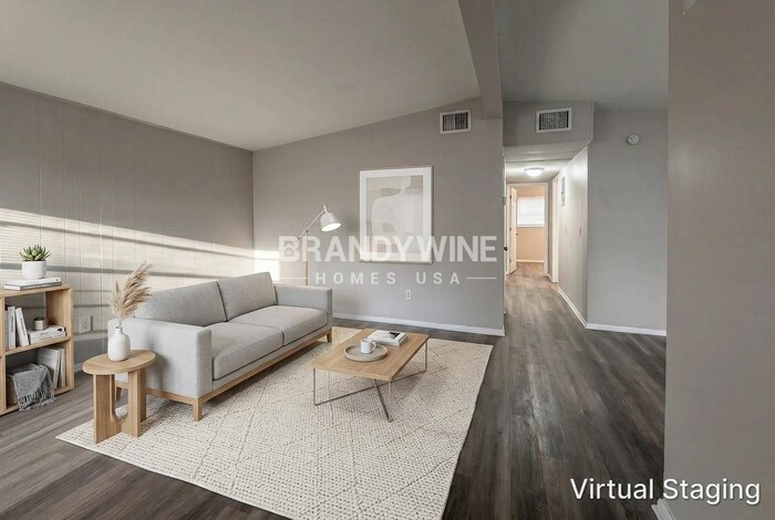 Building Photo - 1206 E Camellia Dr