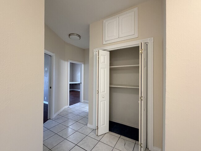 Building Photo - 5372 Wagon Trail