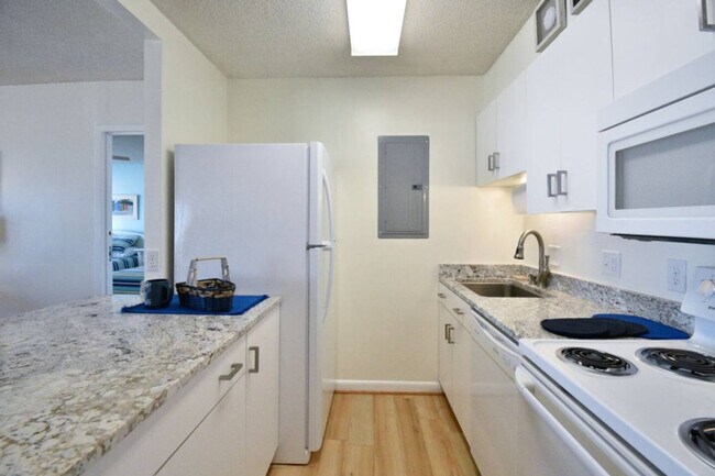 Building Photo - 303 Atlantic Ave