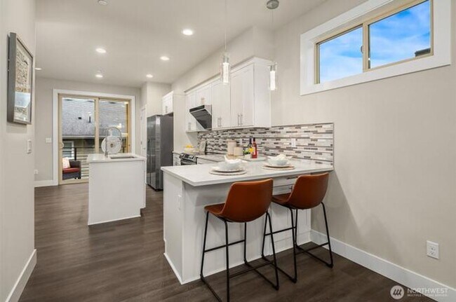 Building Photo - 5020 148th St SW