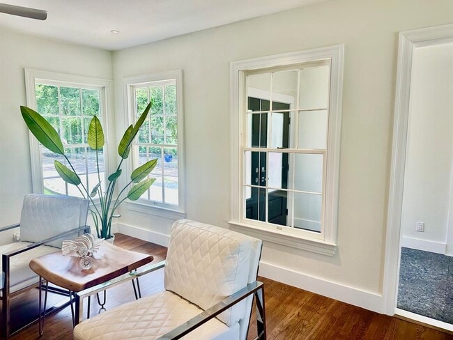 Building Photo - 4406 Airport Blvd