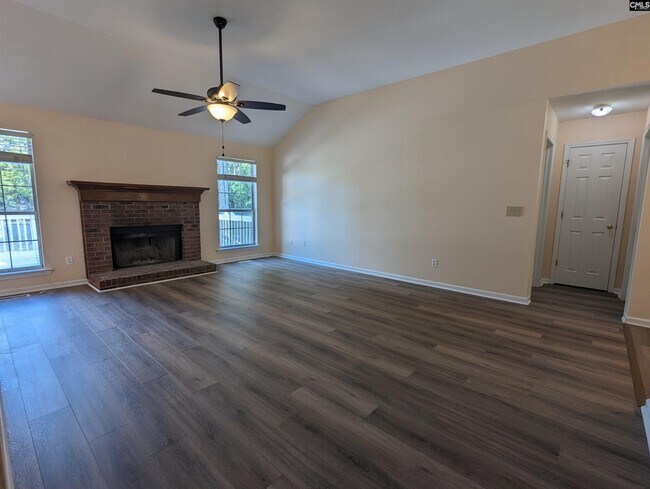 Building Photo - 112 Glen Eagle Cir
