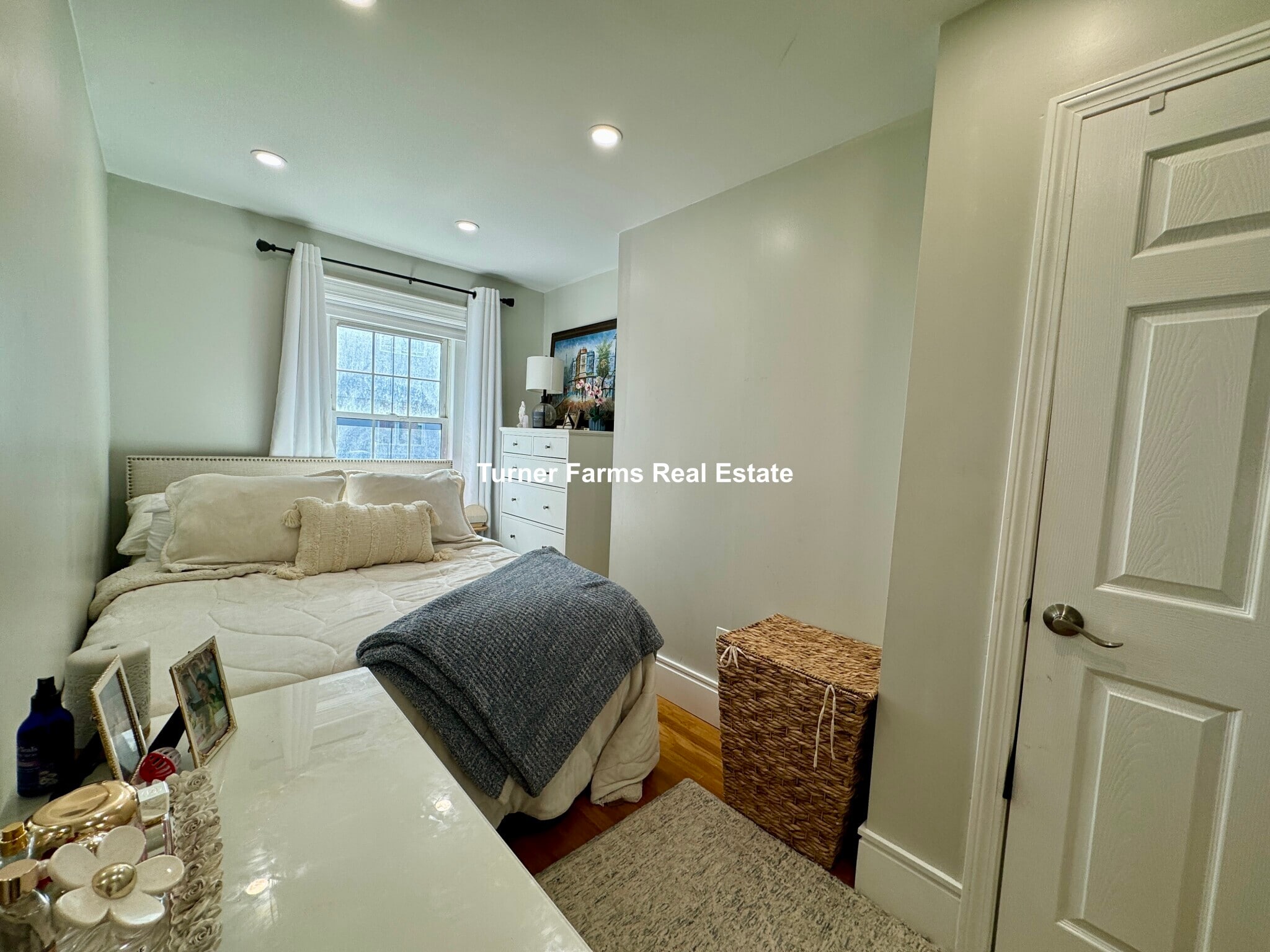 Building Photo - 91 Hudson St