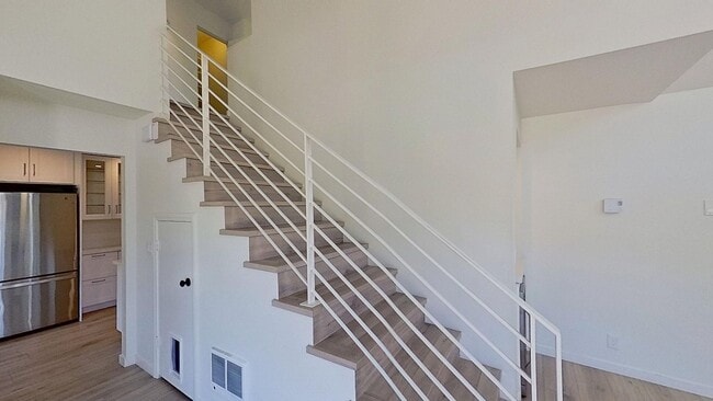 Building Photo - Spacious 3 bed / 2 bath in the More Mesa area
