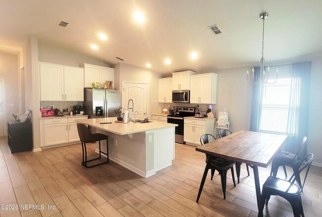 Building Photo - 7882 Island Fox Rd