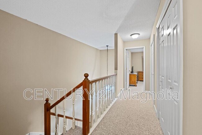 Building Photo - 2519 Carriage Creek