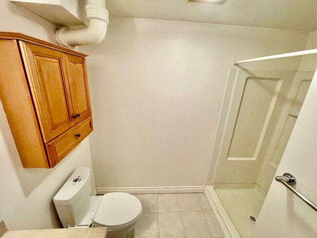 Building Photo - Upgraded 3bd/2bath Laurelhurst Home w/ Pri...