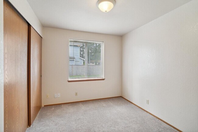 Building Photo - 13411 Meadow Rd