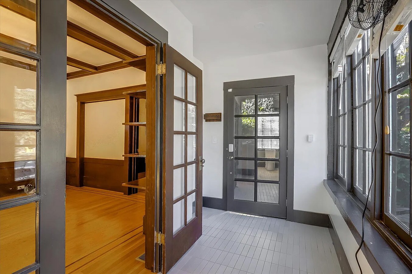 Building Photo - 27 Westall Ave