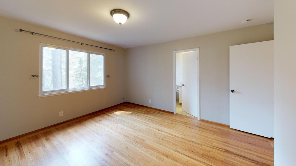 Building Photo - 1432 Bel Aire Rd