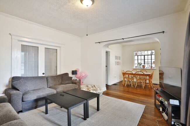 Building Photo - 108 Frambes Ave