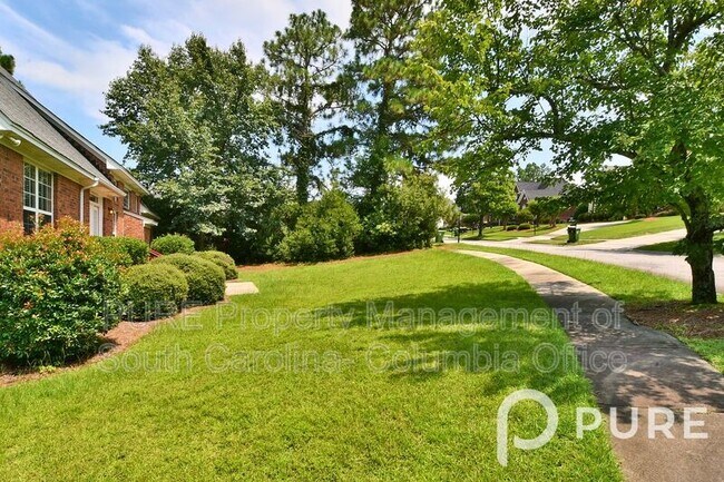 Building Photo - 4 Hunters Pond Dr