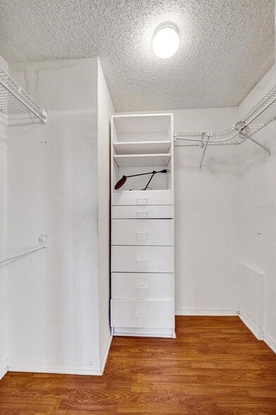 Building Photo - 9470 Tangerine Pl