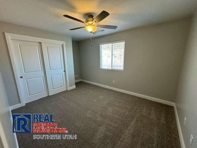 Building Photo - River Trail Townhome
