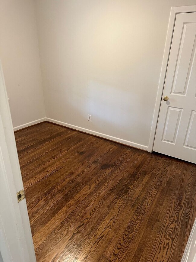 Building Photo - Classic Brick Ranch with 3 Bedrooms and 1 Bath in West End