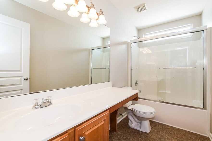 Building Photo - 360 Stobhill Ln