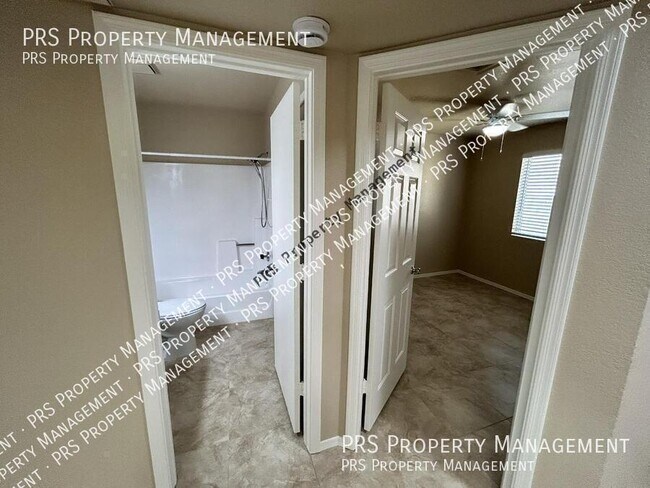 Building Photo - 551 S Lesueur-Unit 1