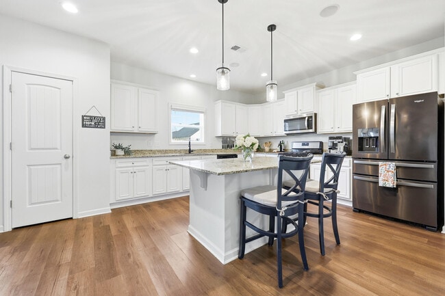 Building Photo - 397 Anmore Ct